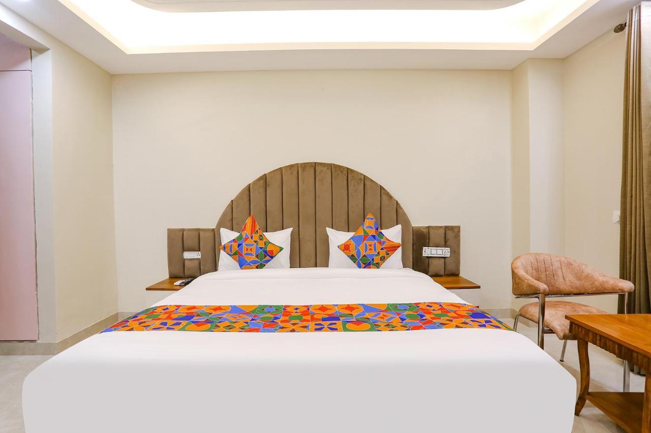 Fabhotel Raahi Retreat グルガウン エクステリア 写真